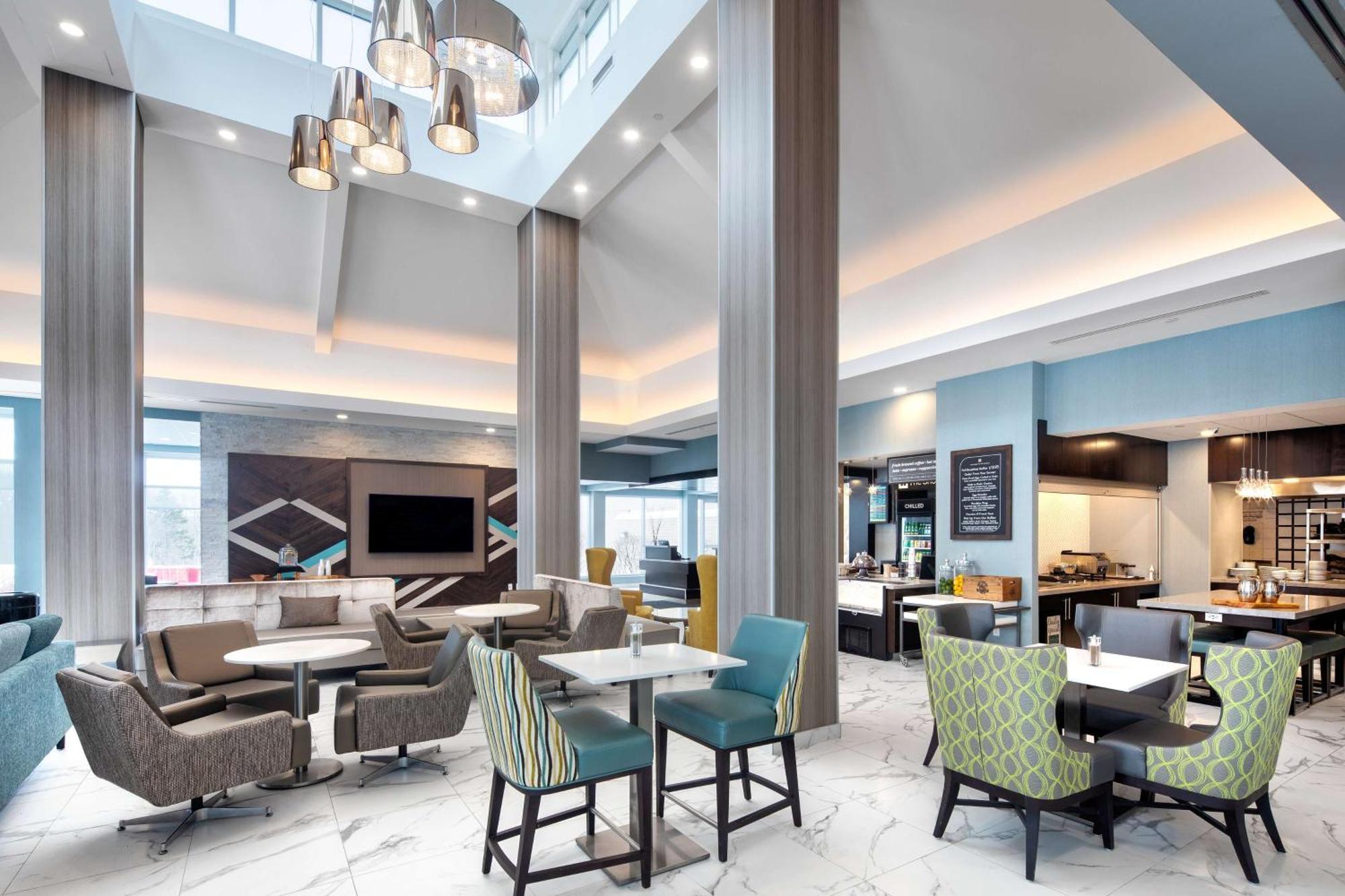 Hilton Garden Inn Halifax Airport Enfield Bagian luar foto